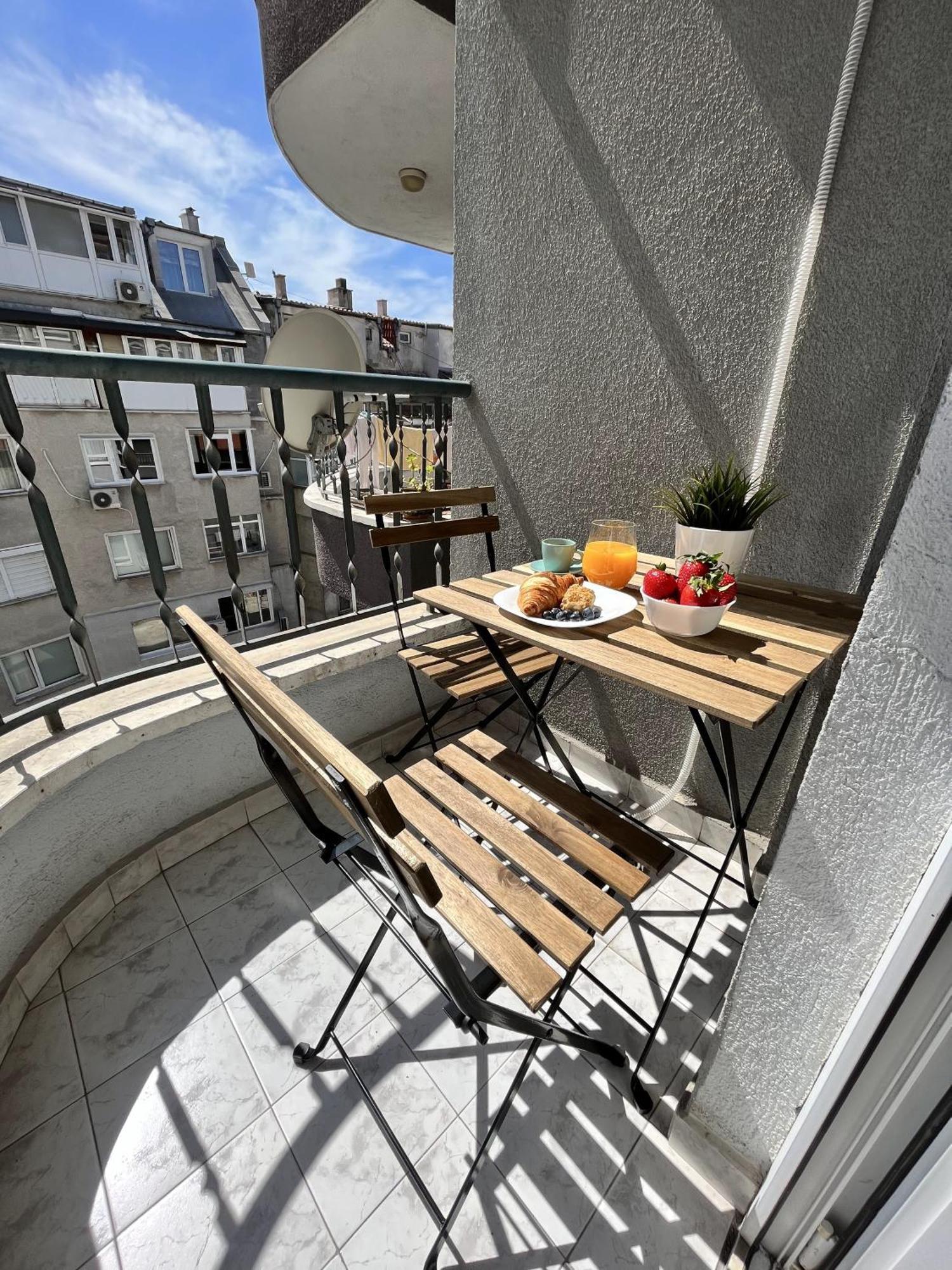 Central Cosy, Fully Renovated 2Bd Near The Cathedral Varna Buitenkant foto